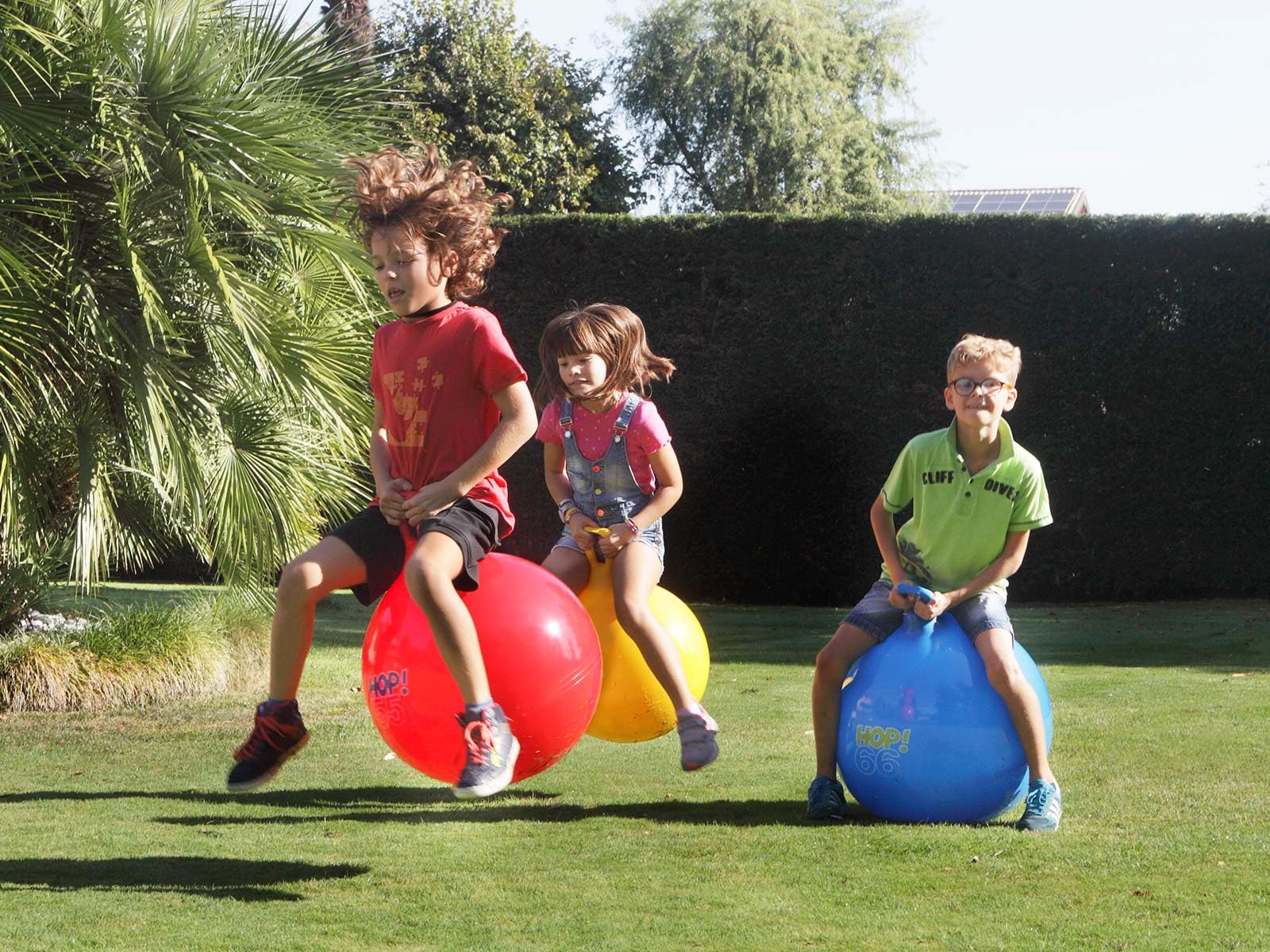 Gymnic / Hop-55 22" Hop Ball, Red - Image 3