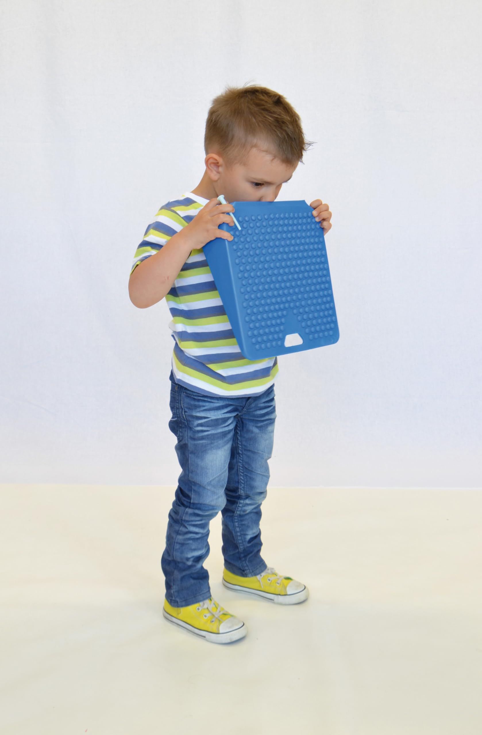 Gymnic Movin' Sit Jr. Inflatable Seat Cushion, Blue, 10 L X 10 W in - 8909 - Image 7