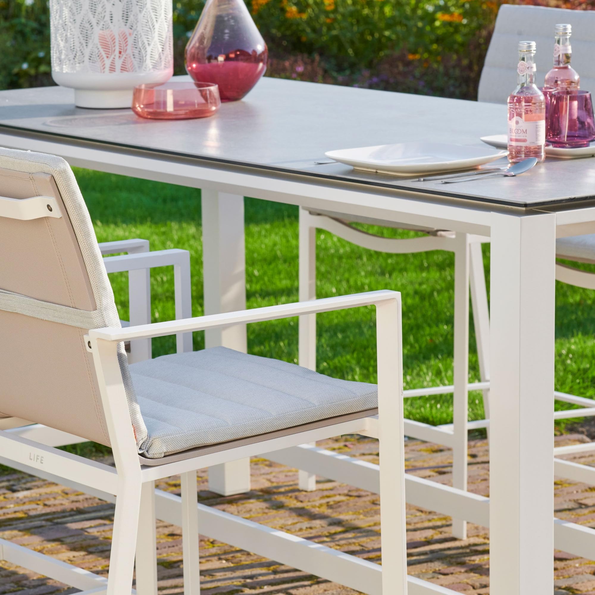 KETTLER Primavera 7-Piece Bar Set - White (with Cushions) - Image 5